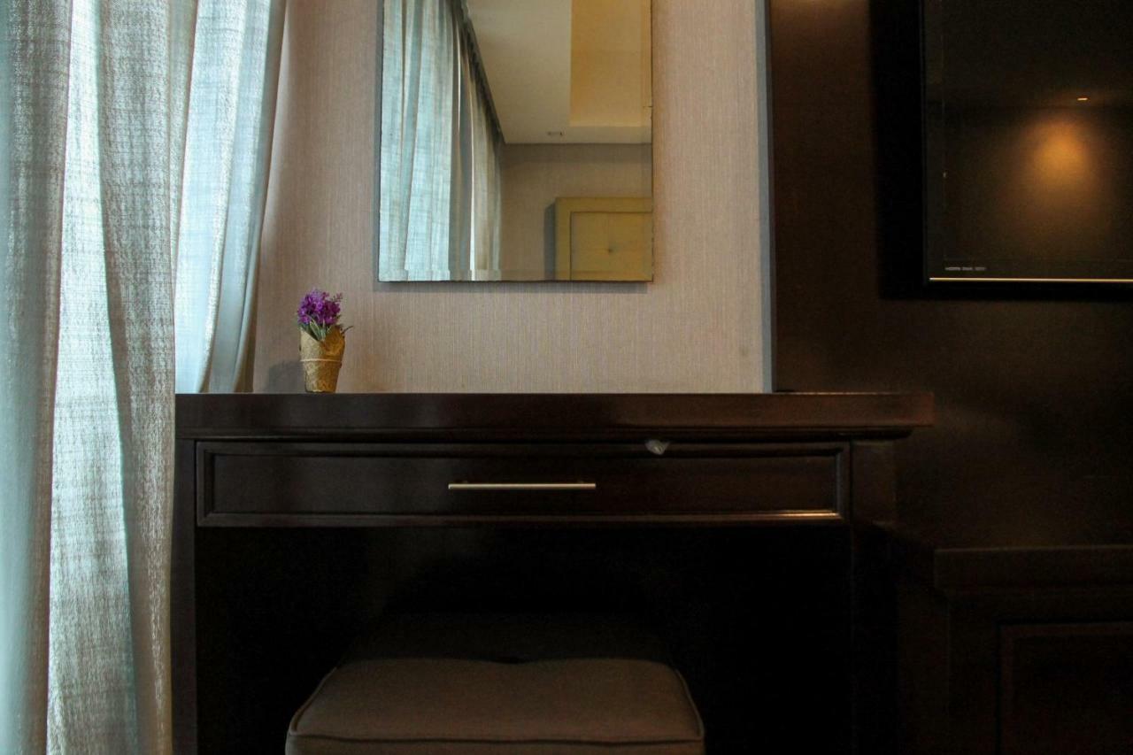 Elegant 1Br Kemang Village Apartment By Travelio Yakarta Exterior foto