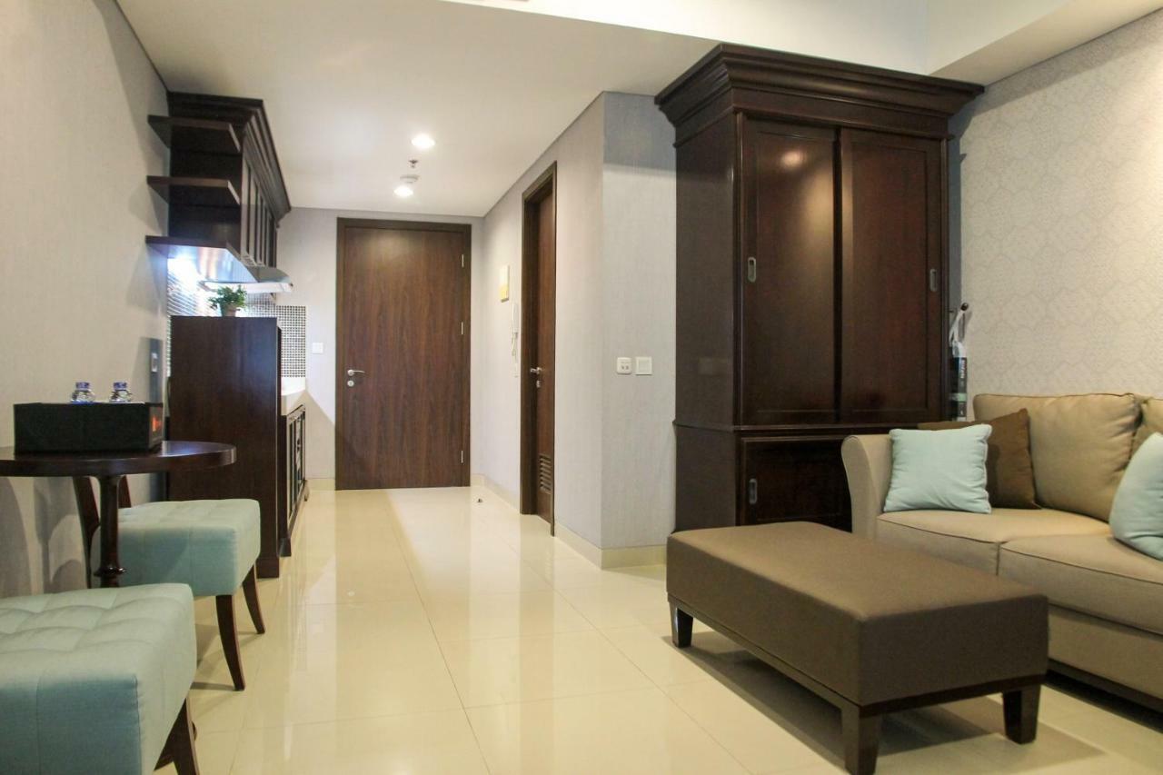 Elegant 1Br Kemang Village Apartment By Travelio Yakarta Exterior foto